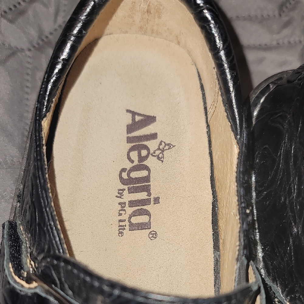 Alegria Black Embossed Leather Clogs Ali Size 37 (6.5 to 7) - Picture 7 of 7